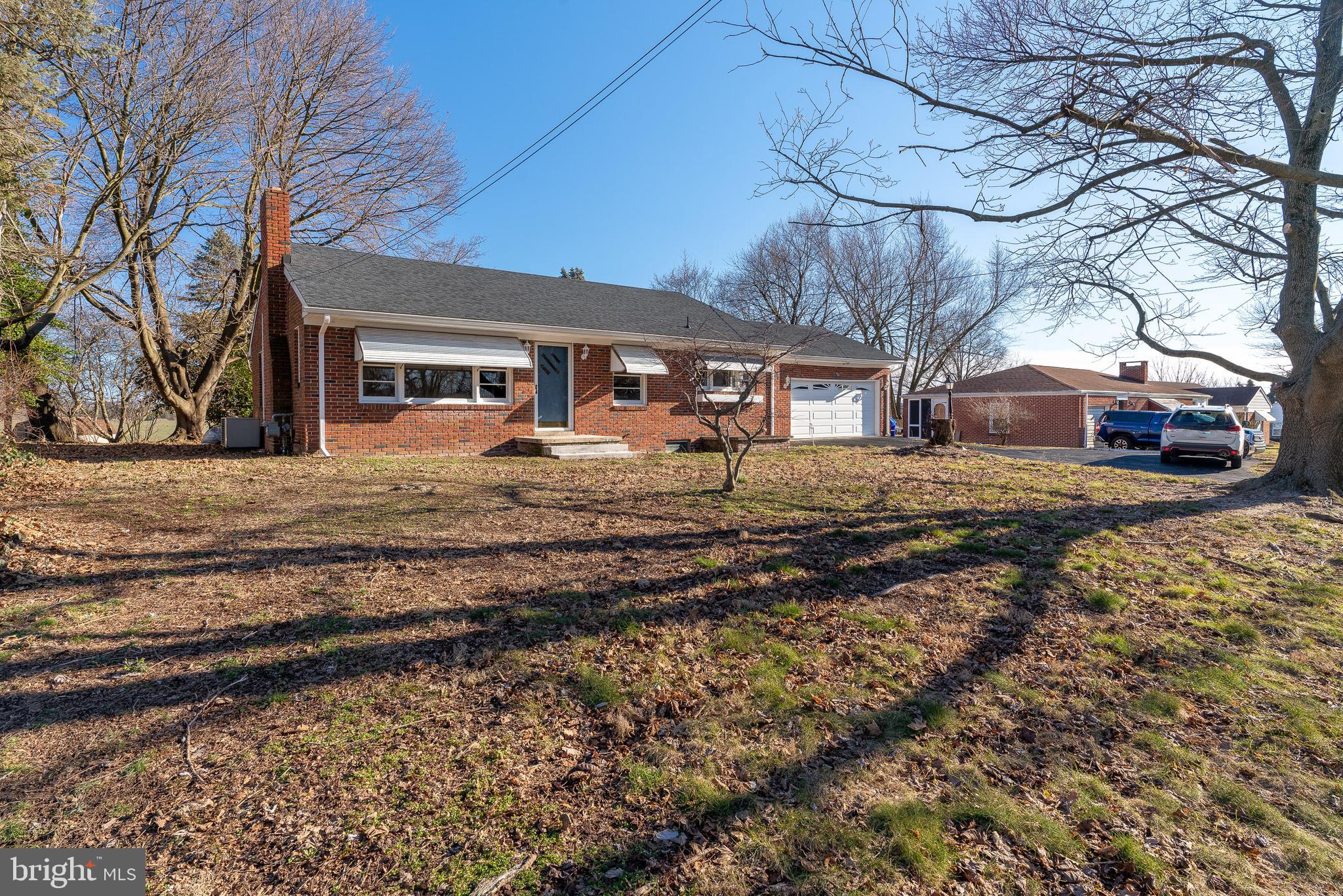415 Hanover Road York, PA 17408 - Photo 3 of 39