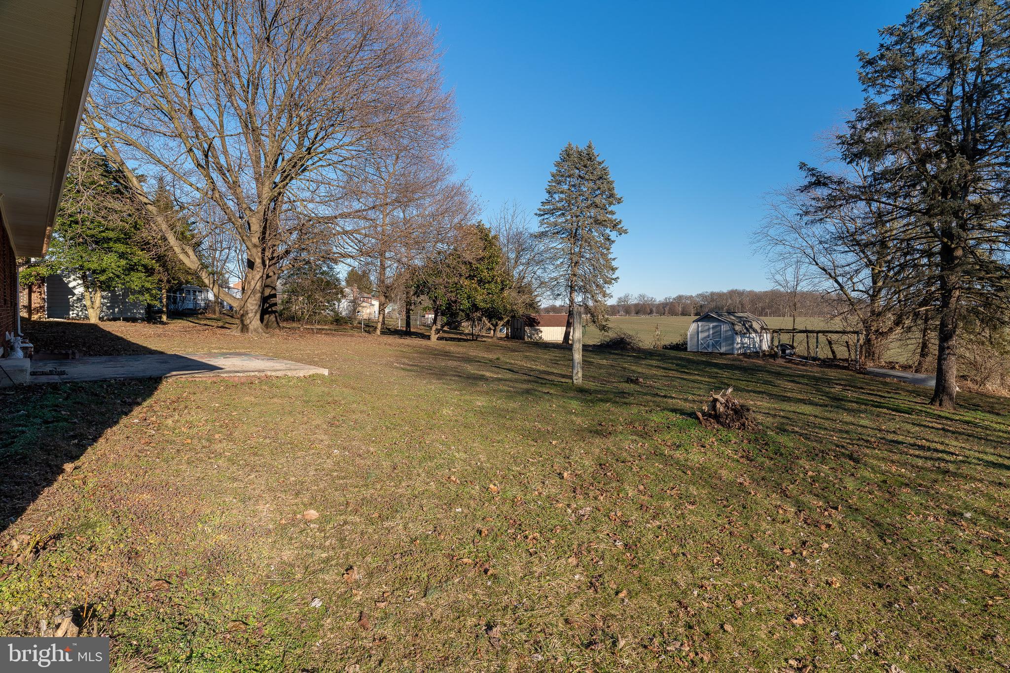 415 Hanover Road York, PA 17408 - Photo 5 of 39