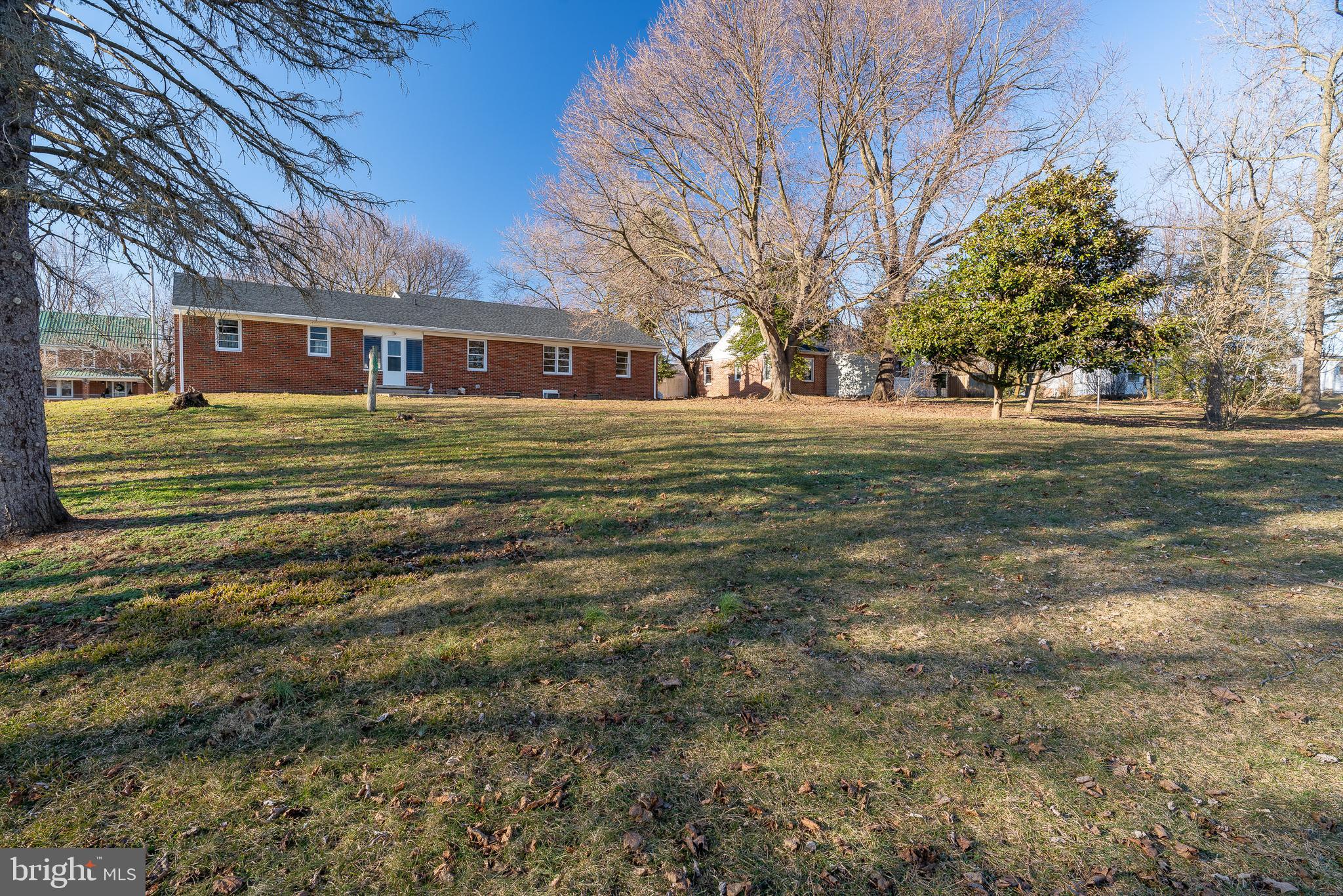 415 Hanover Road York, PA 17408 - Photo 6 of 39