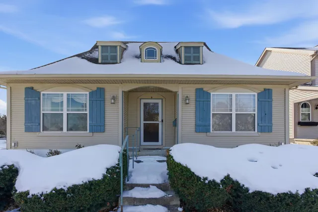 $389,900 | 214 Abington Street, Valparaiso, IN 46385