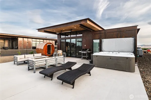 $975,000 | 23584 Gorge Loop Drive, Quincy, WA 98848