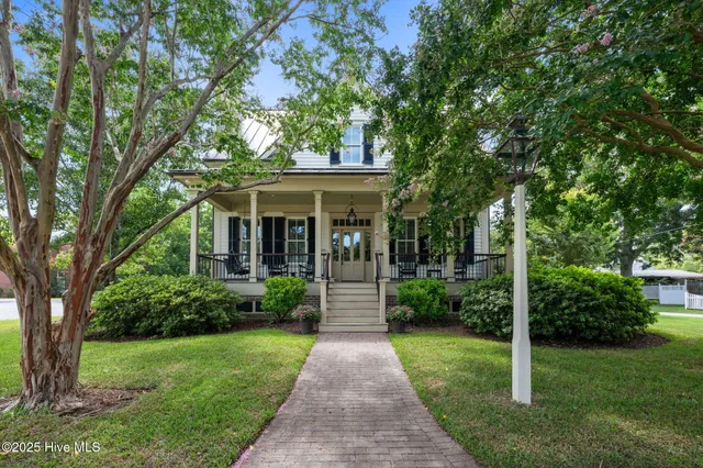 $875,000 | 600 Broad Street, Oriental, NC 28571