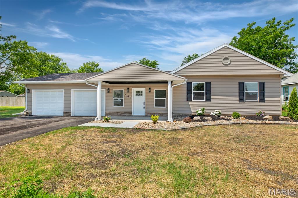 503 West Chestnut Street Gillespie, IL 62033 - Photo 4 of 41