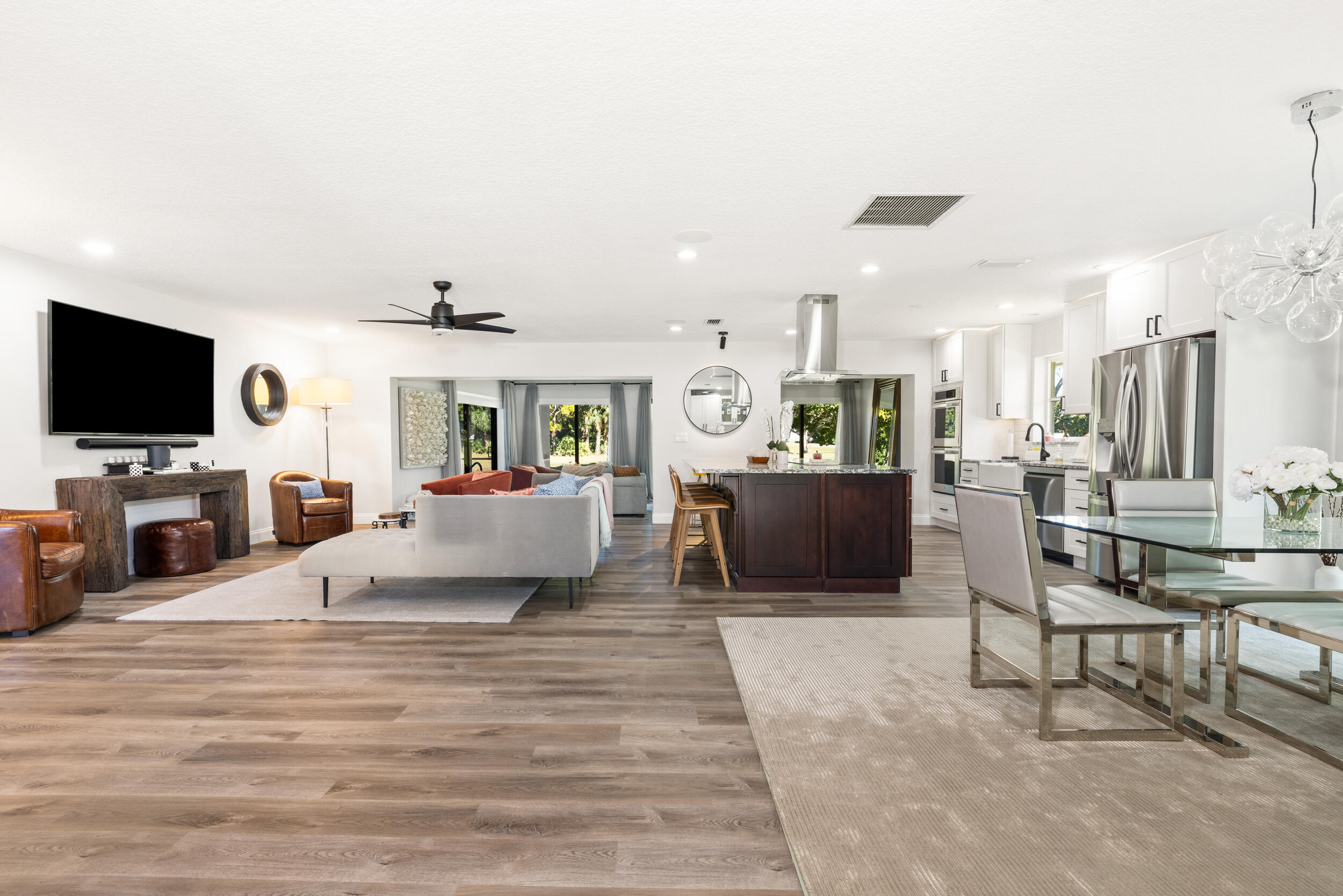 2831 Southeast Fairway West Stuart, FL 34997 - Photo 4 of 48 3_et6a2890