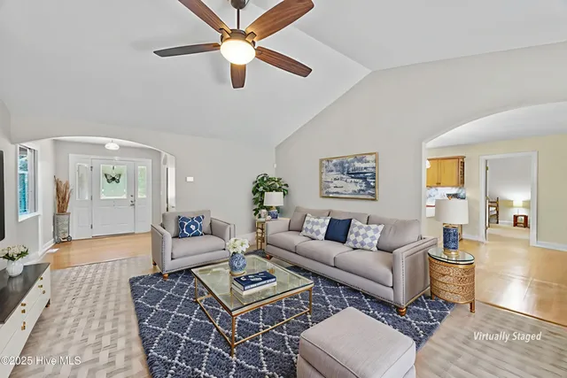 $400,000 | 304 Emmen Road, New Bern, NC 28562