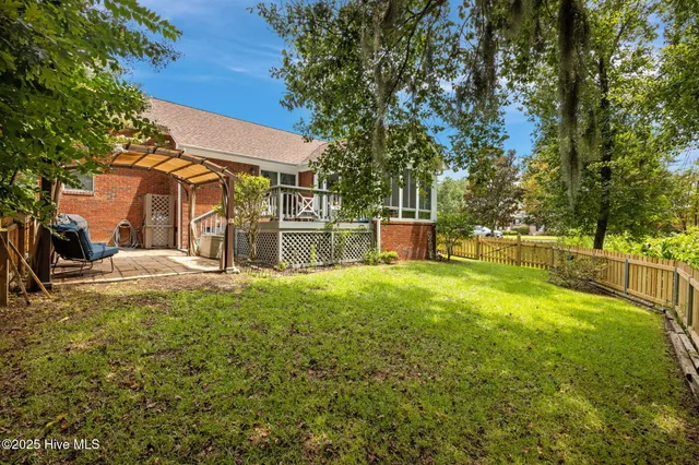 $400,000 | 304 Emmen Road, New Bern, NC 28562