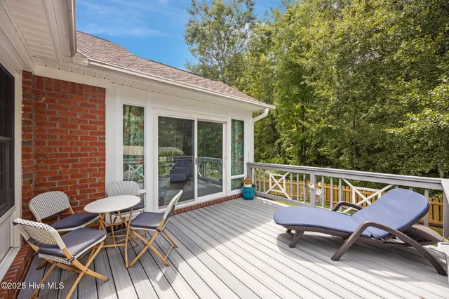 $400,000 | 304 Emmen Road, New Bern, NC 28562