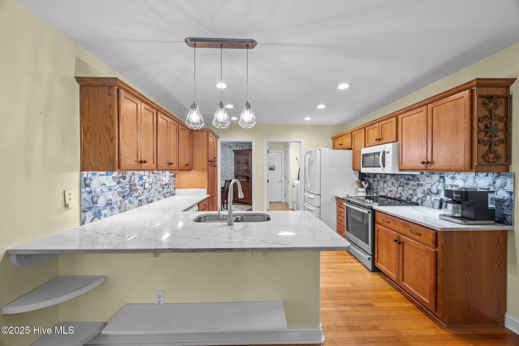 304 Emmen Road New Bern, NC 28562 - Photo 6 of 45 Kitchen