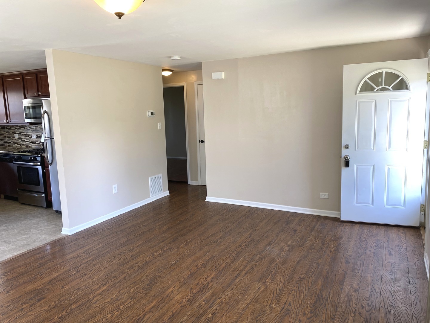 9052 South Ryan Road Hometown, IL 60456 - Photo 4 of 18
