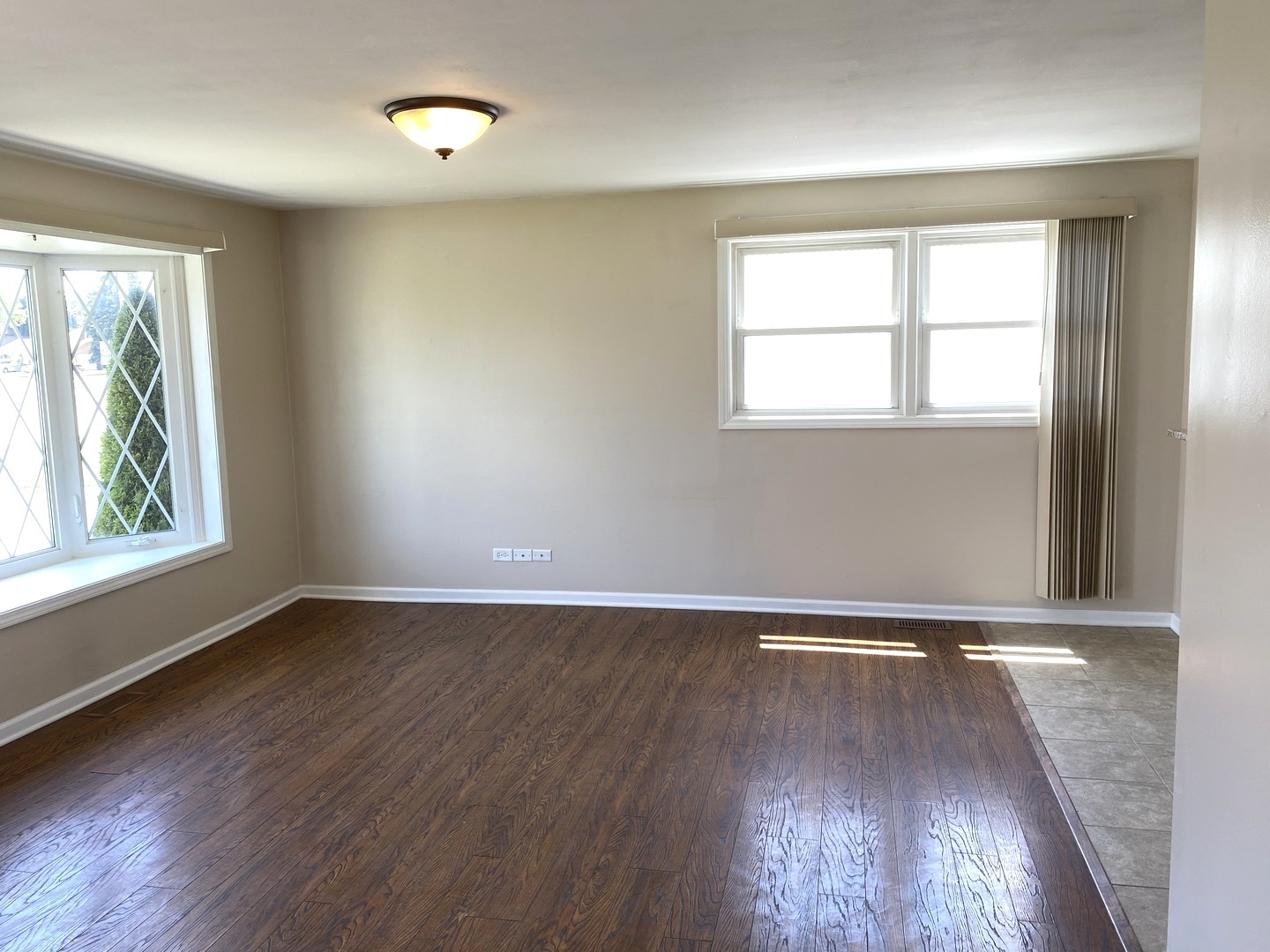 9052 South Ryan Road Hometown, IL 60456 - Photo 5 of 18