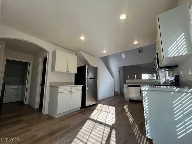 $2,100 | 538 Poplar Leaf Street, Las Vegas, NV 89144