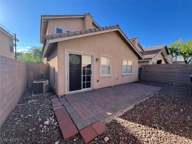 $2,100 | 538 Poplar Leaf Street, Las Vegas, NV 89144