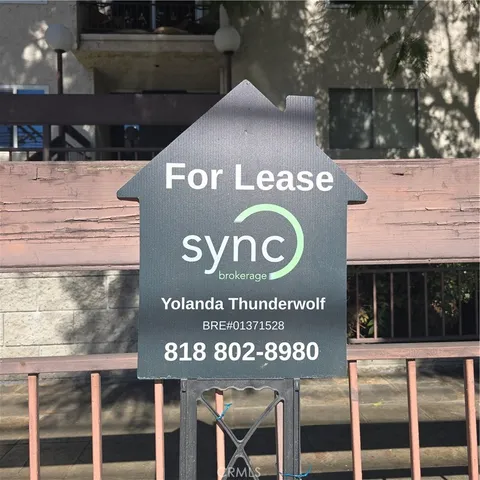 $2,895 | 12157 Moorpark Street, Unit 206, Studio City, CA 91604