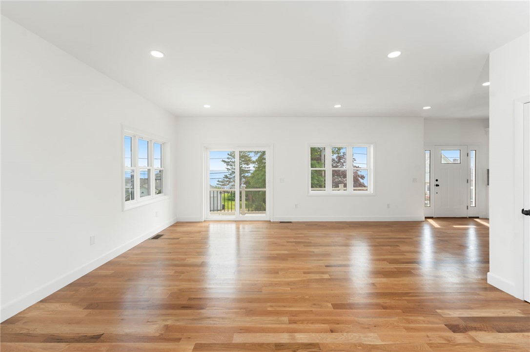 51 Burnett Road Warwick, RI 02889 - Photo 8 of 34 Gallery Image 8