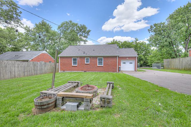 $349,000 | 208 Walnut Hill Drive, Nashville, TN 37214