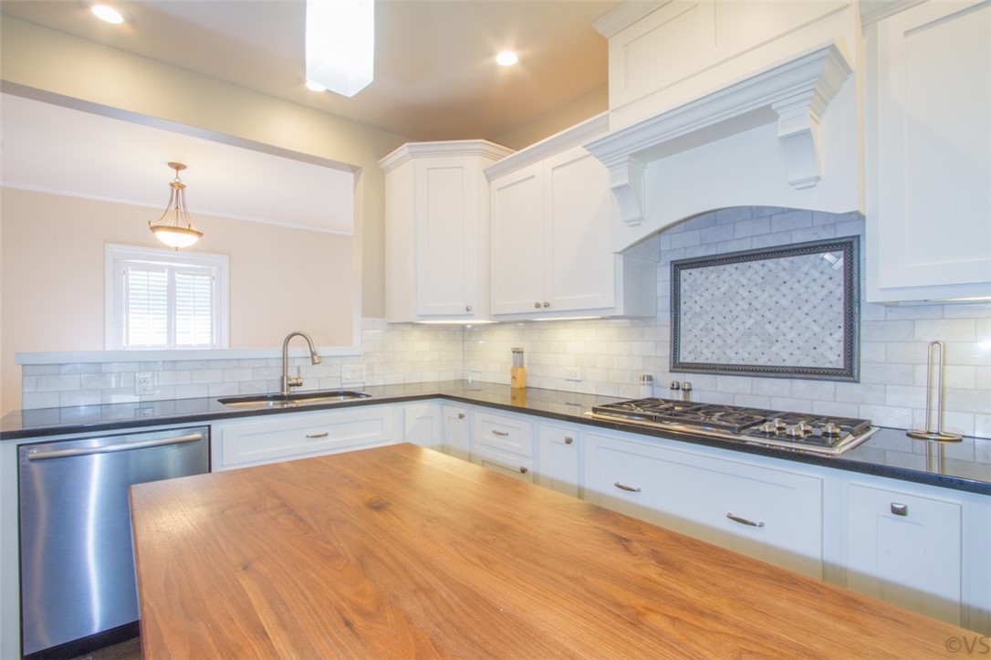 1111 Greenacres Anderson, SC 29621 - Photo 8 of 22
