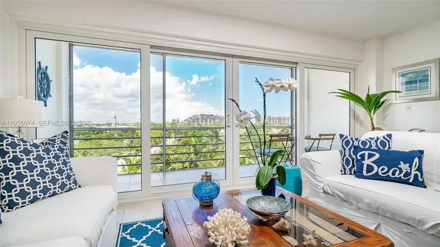 $4,600 | 555 Crandon Boulevard, Unit 71, Key Biscayne, FL 33149