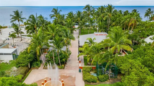 view of a yard with plants