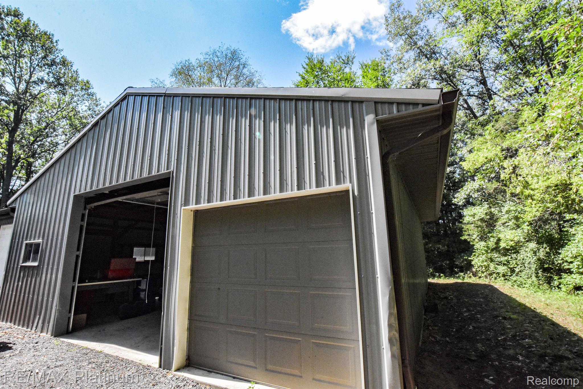 10193 Cedar Lake Road Pinckney, MI 48169 - Photo 12 of 51 Gallery Image 12