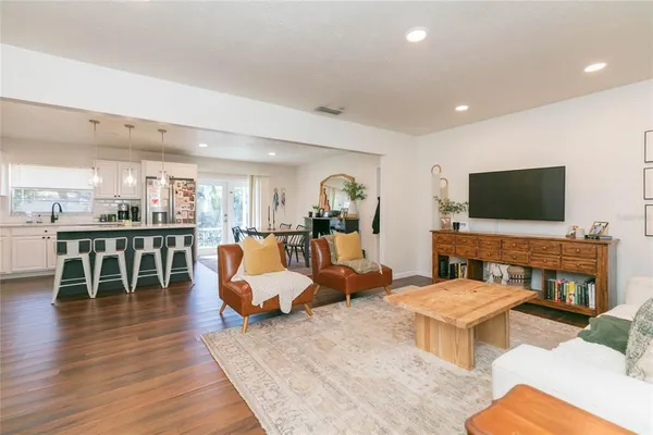 $2,500 | 1612 Berkshire Drive, Brandon, FL 33511