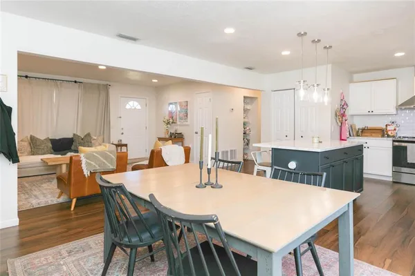 $2,500 | 1612 Berkshire Drive, Brandon, FL 33511