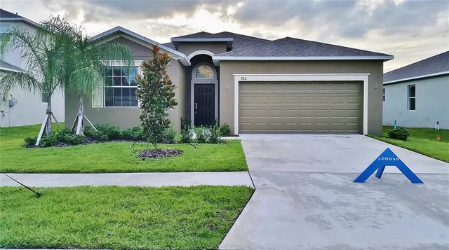 $2,300 | 926 Meadow Glade Drive, Ruskin, FL 33570