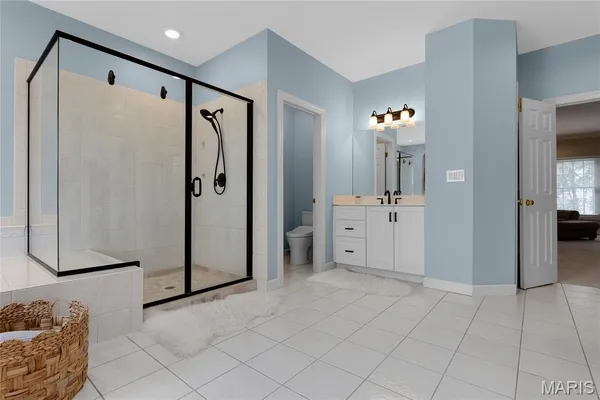 $1,375,000 | 1479 Country Lake Estates Drive, Chesterfield, MO 63005