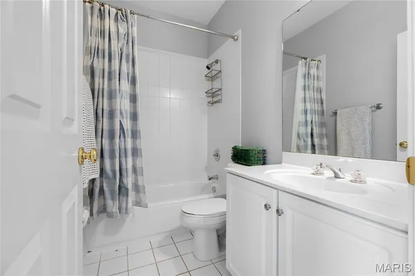 $1,375,000 | 1479 Country Lake Estates Drive, Chesterfield, MO 63005