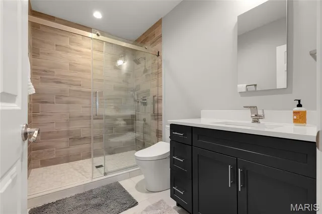 $1,350,000 | 1479 Country Lake Estates Drive, Chesterfield, MO 63005