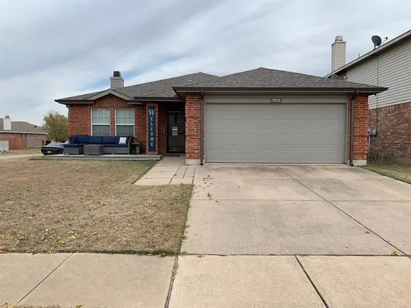 a view of a house with a outdoor space