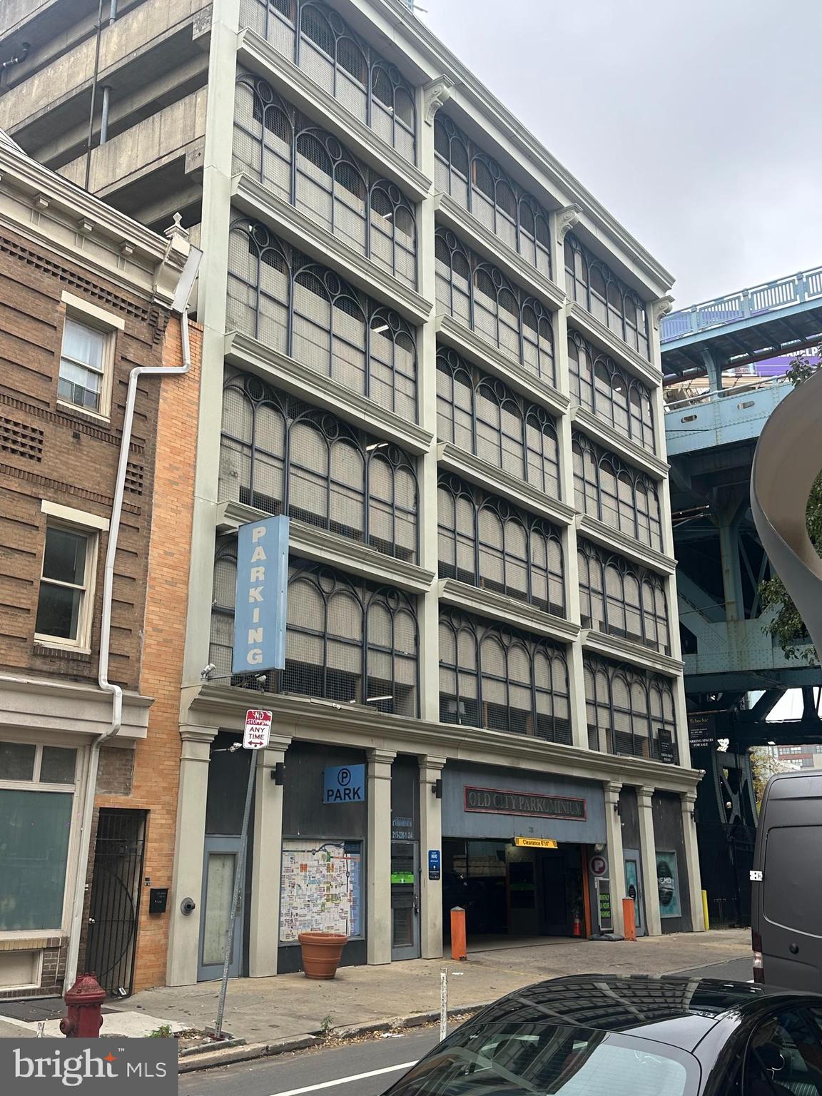 231-235 North 2nd Street, Unit 117 Philadelphia, PA 19106 - Photo 2 of 4 a front view of a building
