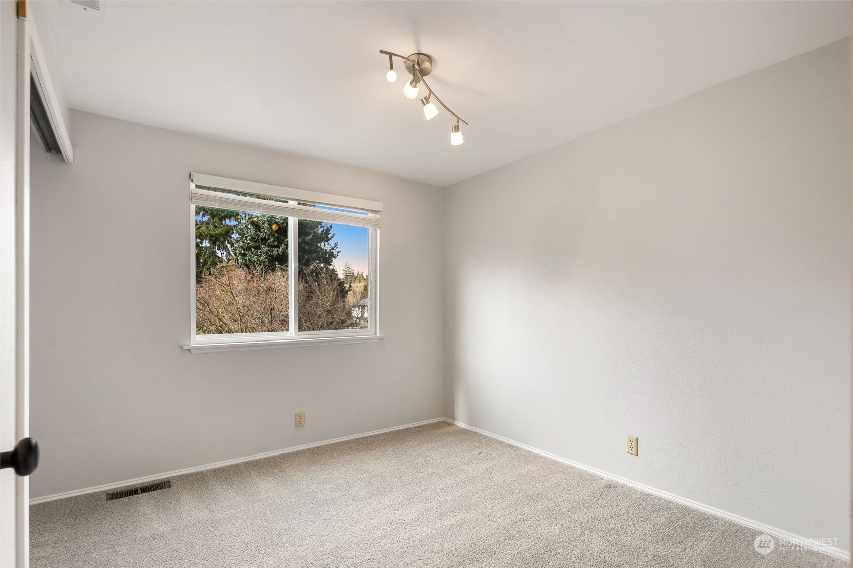17107 30th Drive Southeast Bothell, WA 98012 - Photo 21 of 31 Gallery Image 21