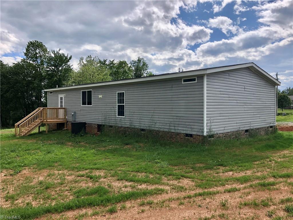 253 Melton Road Elkin, NC 28621 - Photo 6 of 26 Gallery Image 6
