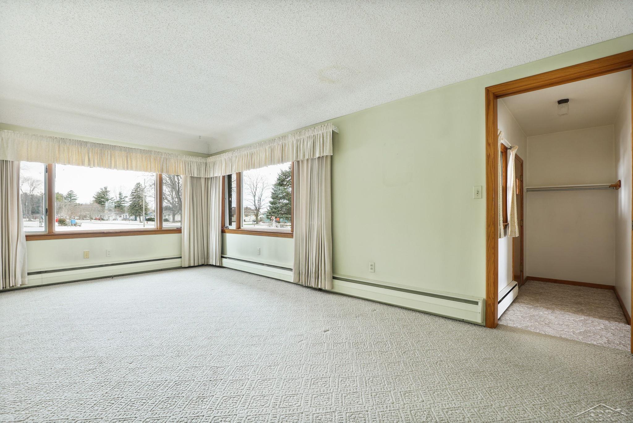 11245 North Evergreen Road Birch Run, MI 48415 - Photo 8 of 61 50129037-c7110429-0cd2-4120-ad52-c4ed5afb5108.JPG