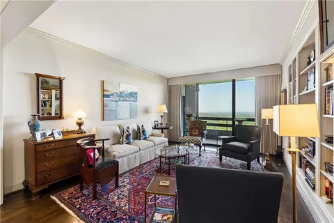 $649,000 | 2660 Peachtree Road Northwest, Unit 32B, Atlanta, GA 30305