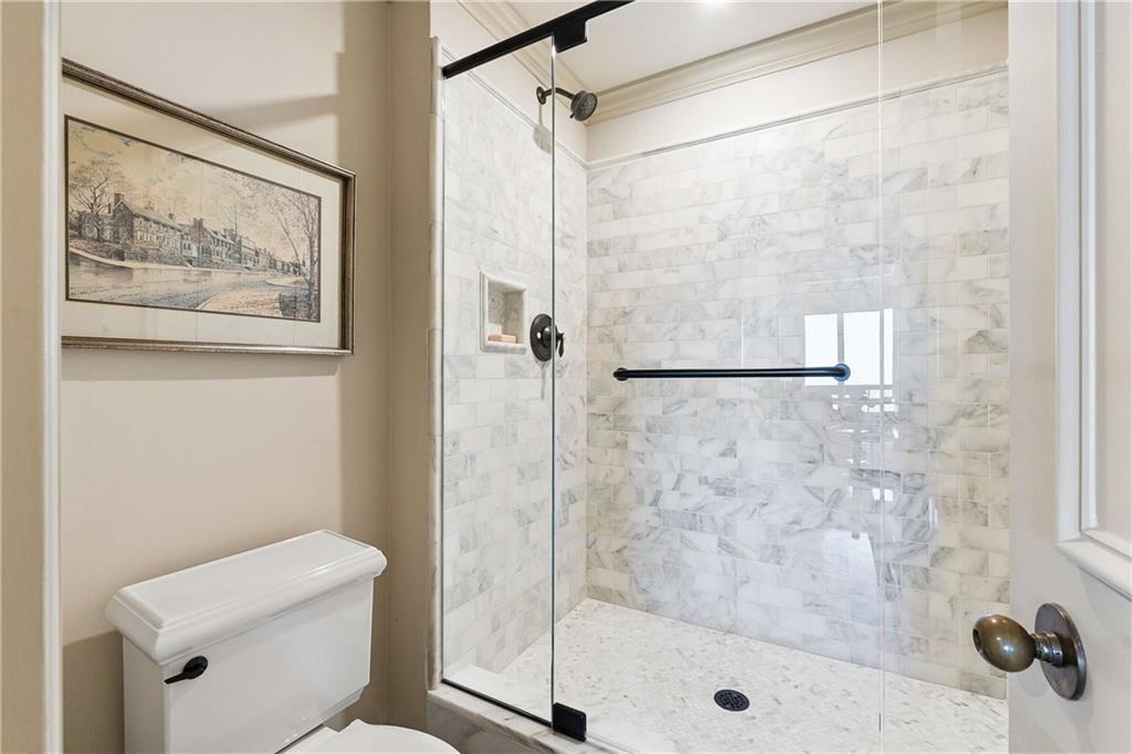 2660 Peachtree Road Northwest, Unit 32B Atlanta, GA 30305 - Photo 14 of 45