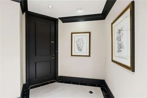 $649,000 | 2660 Peachtree Road Northwest, Unit 32B, Atlanta, GA 30305