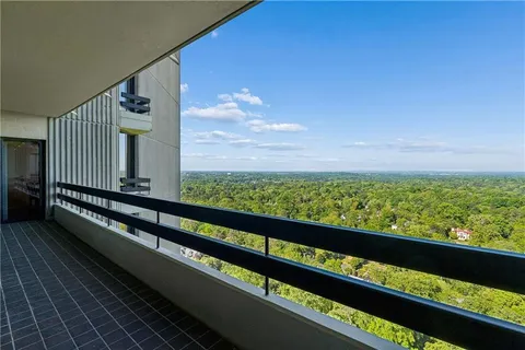 $649,000 | 2660 Peachtree Road Northwest, Unit 32B, Atlanta, GA 30305