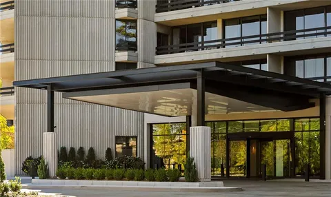 $649,000 | 2660 Peachtree Road Northwest, Unit 32B, Atlanta, GA 30305