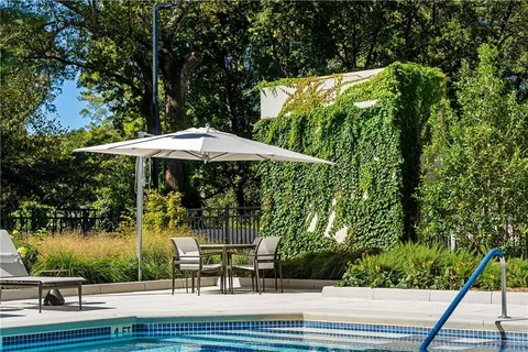 $649,000 | 2660 Peachtree Road Northwest, Unit 32B, Atlanta, GA 30305