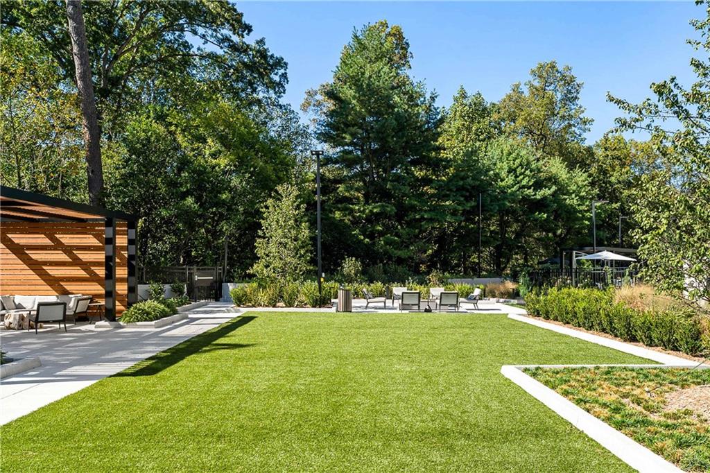 2660 Peachtree Road Northwest, Unit 32B Atlanta, GA 30305 - Photo 32 of 45