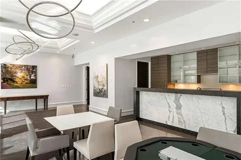 $649,000 | 2660 Peachtree Road Northwest, Unit 32B, Atlanta, GA 30305