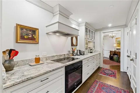 $649,000 | 2660 Peachtree Road Northwest, Unit 32B, Atlanta, GA 30305