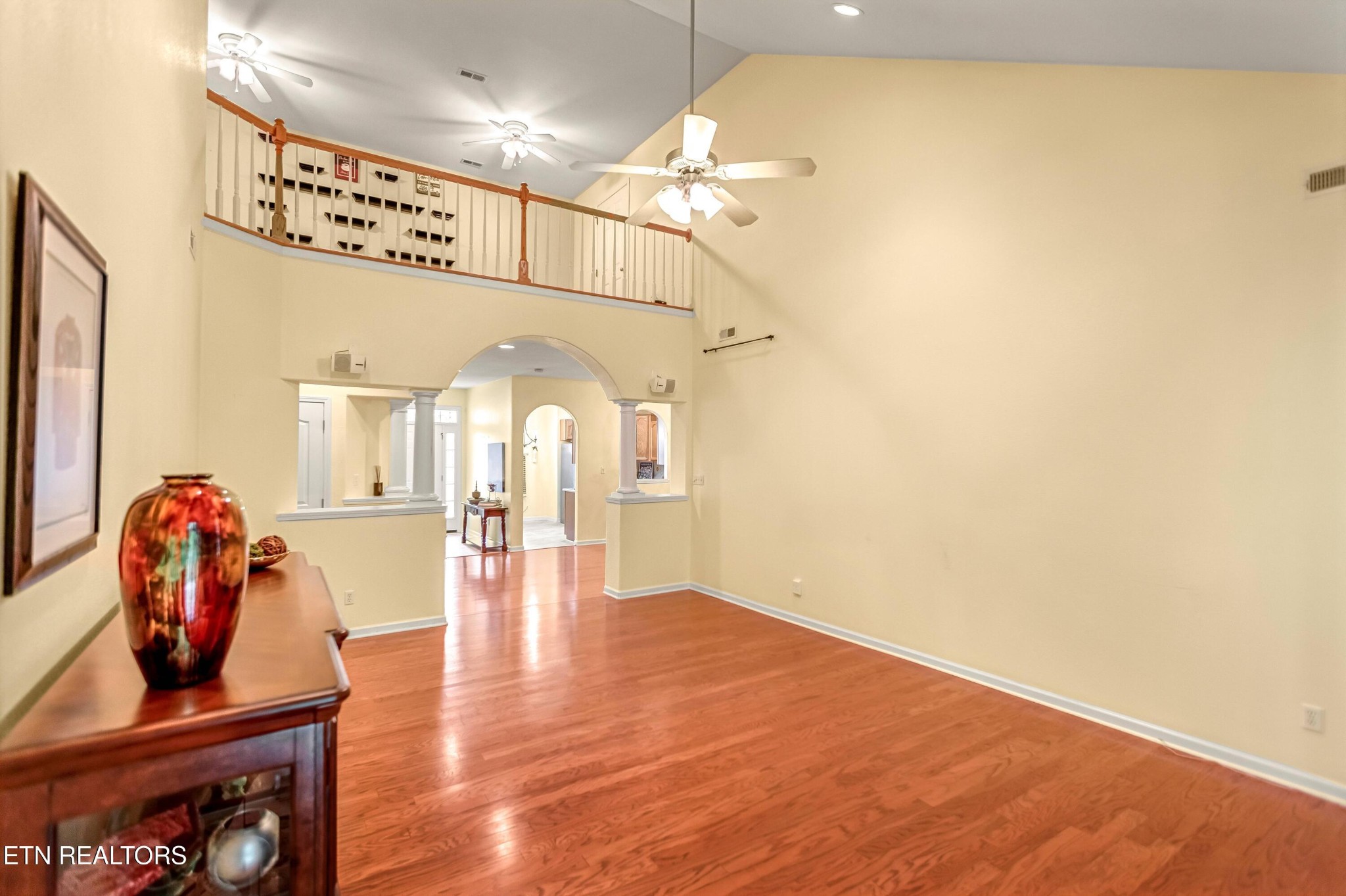 7204 Oakfield Lane Powell, TN 37849 - Photo 11 of 43 a view of a hallway with wooden floor