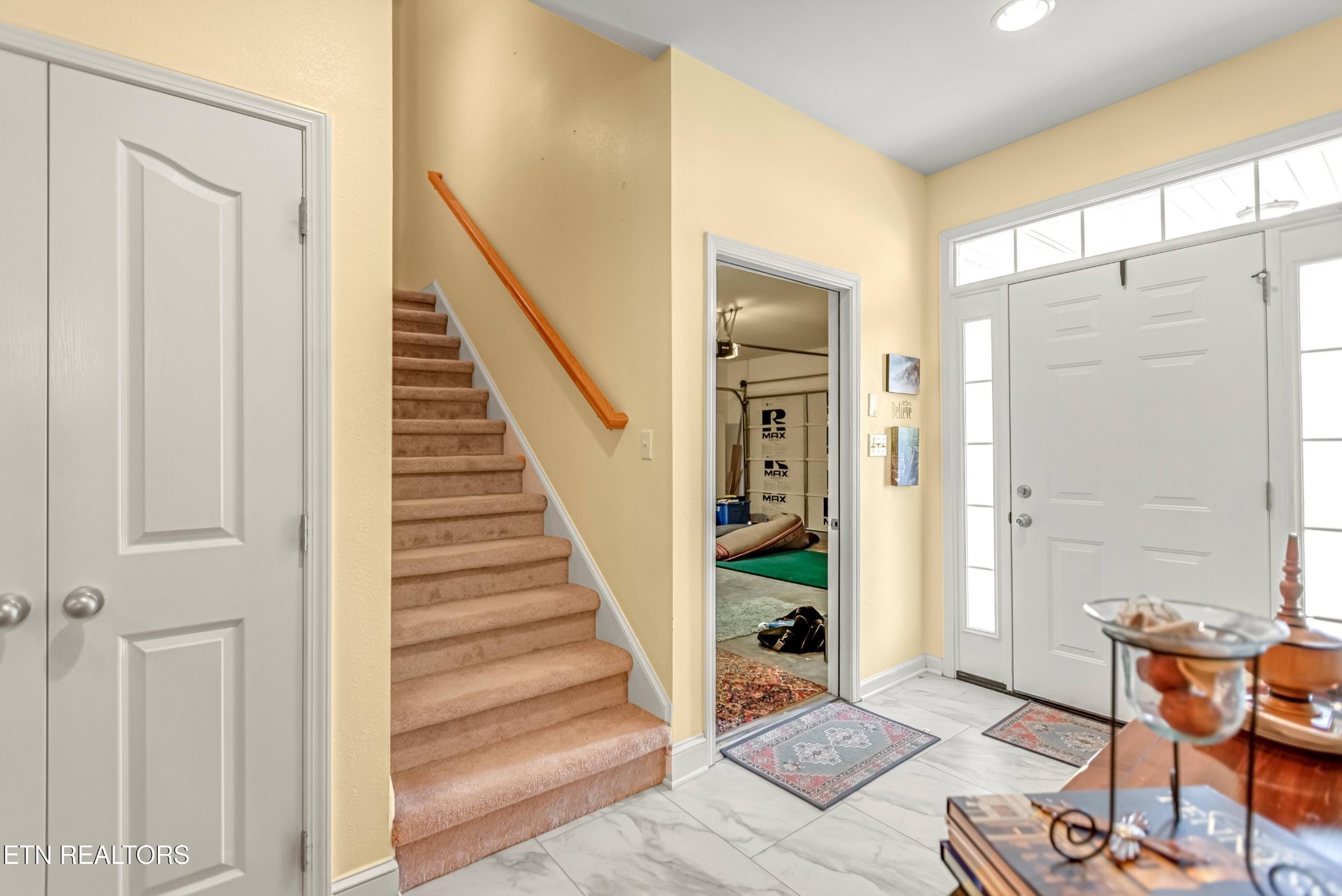 7204 Oakfield Lane Powell, TN 37849 - Photo 8 of 43 a view of a hallway with wooden floor and dining room