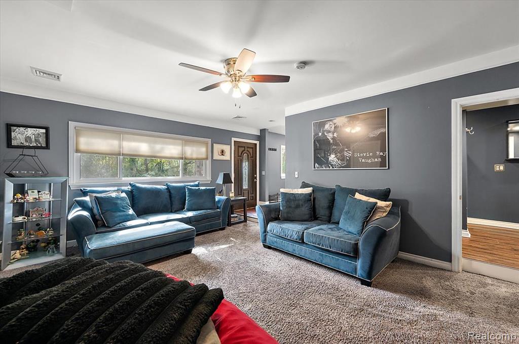 2262 Hammerslea Road Lake Orion, MI 48359 - Photo 8 of 47 Gallery Image 8