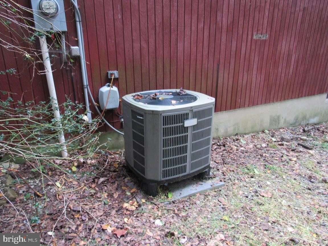 13522 John Kline Road Smithsburg, MD 21783 - Photo 3 of 12