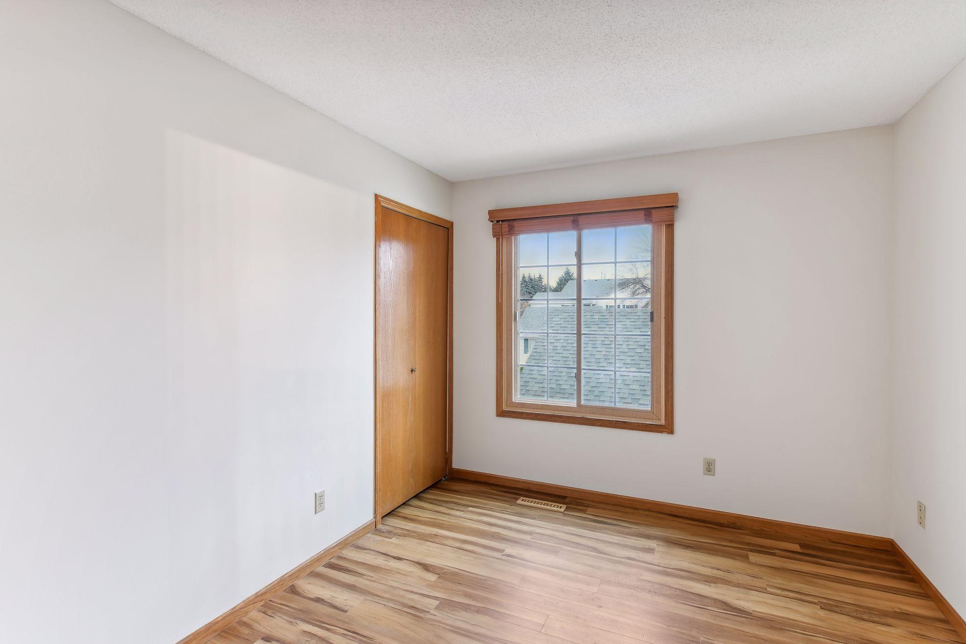 11279 Oregon Circle Bloomington, MN 55438 - Photo 23 of 33