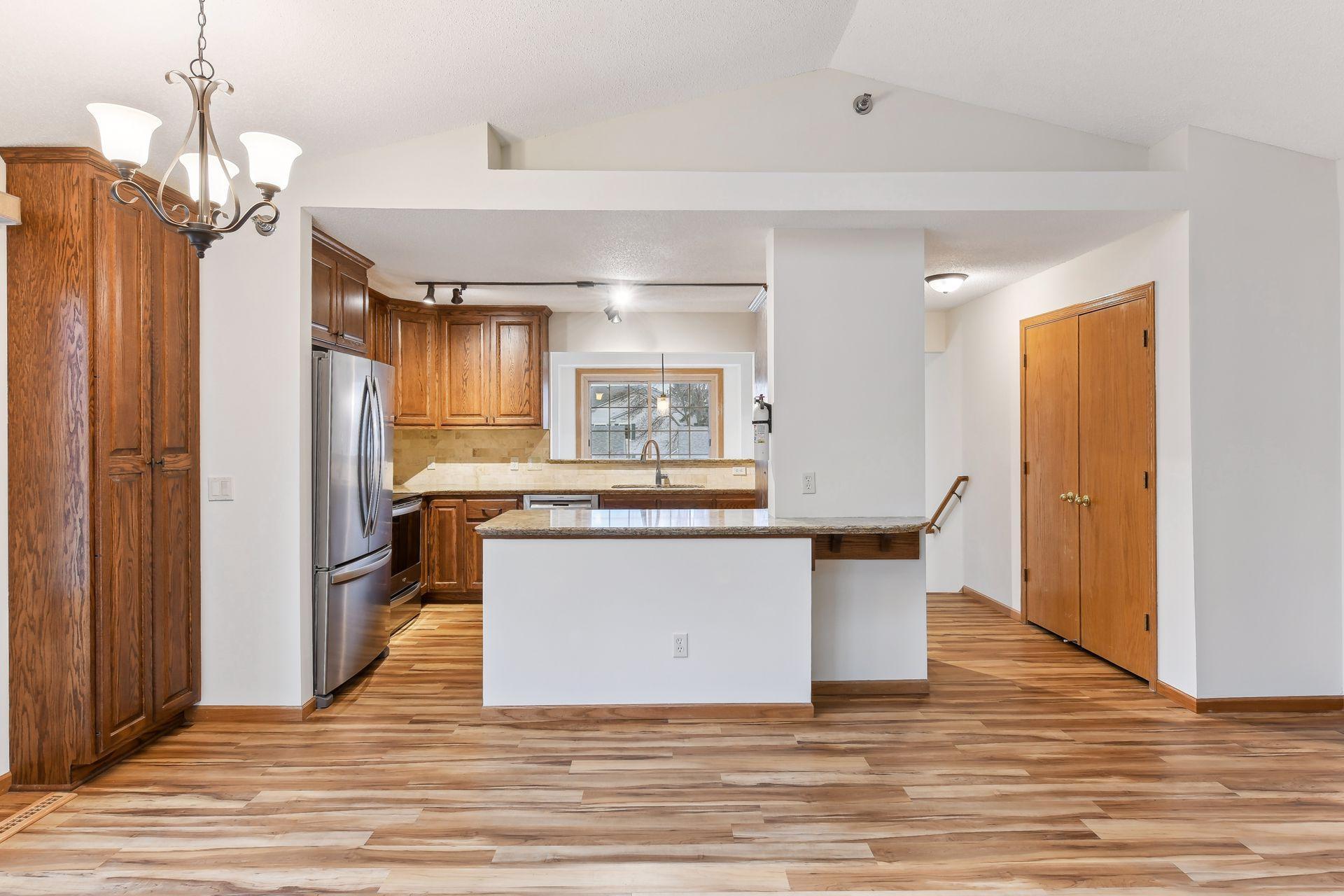 11279 Oregon Circle Bloomington, MN 55438 - Photo 9 of 33