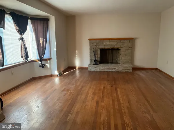 $1,400 | 404 South Coldbrook Avenue, Chambersburg, PA 17201
